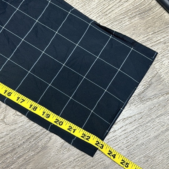 Nike Women’s Dri Fit Checkered Print Cropped Golf Pants Breathable Sz 10 - Picture 11 of 12